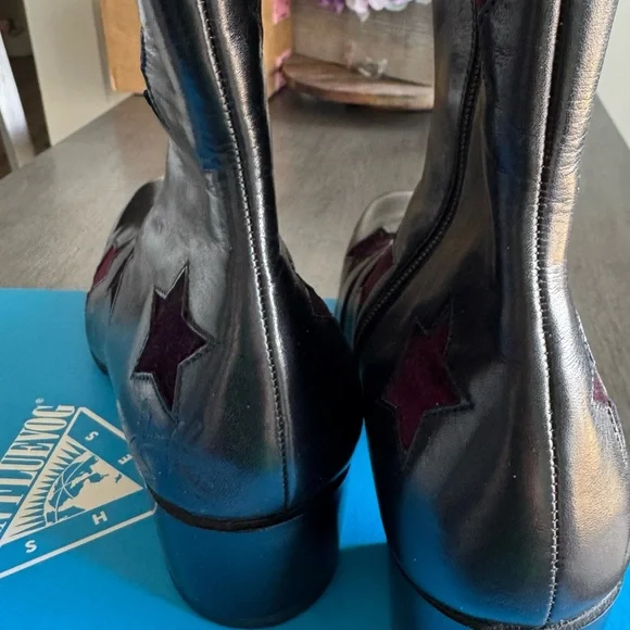 John Fluevog size 5.5 black booties with purple stars - Picture 4 of 5